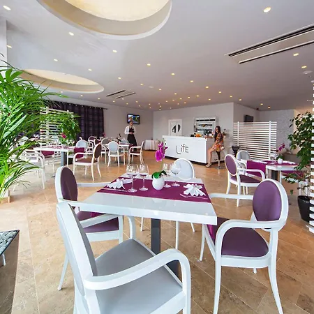 Hotel Boutique Life, Sea, Wellness & 4*