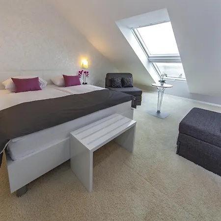 Boutique Life Hotel