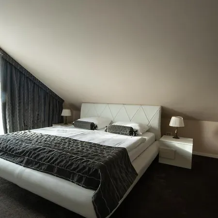 Boutique Life Hotel 4*