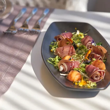 Boutique Life, Sea, Wellness & 로고즈니차
