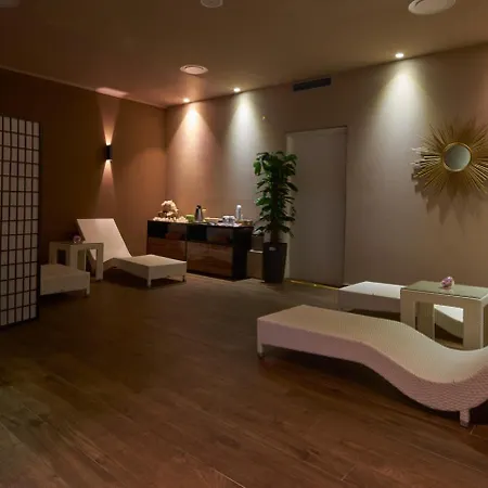 Boutique Life, Sea, Wellness & 호텔 4*