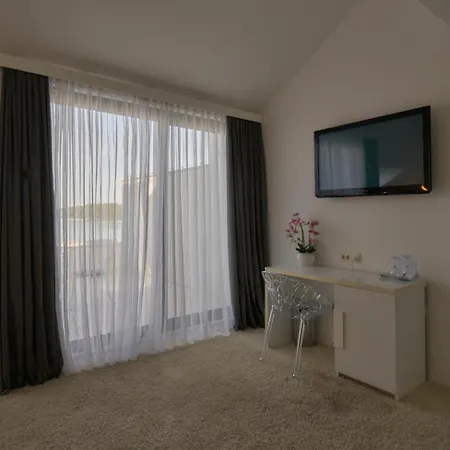 Boutique Life ホテル 4*