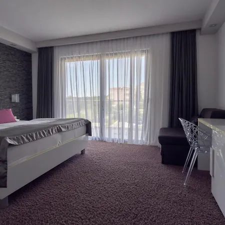 Hotell Boutique Life 4*