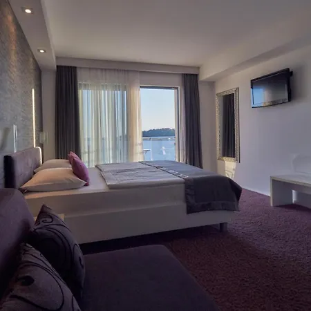 Boutique Life, Sea, Wellness & 4* 罗戈兹尼察