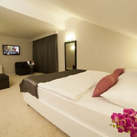 Boutique Life, Sea, Wellness & 酒店 4*