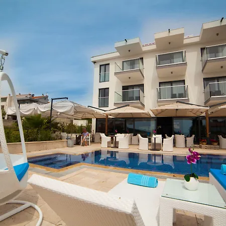 Boutique Life, Sea, Wellness & Hotel 4*
