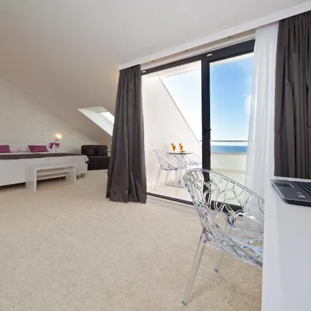 Boutique Life, Sea, Wellness & Hotel