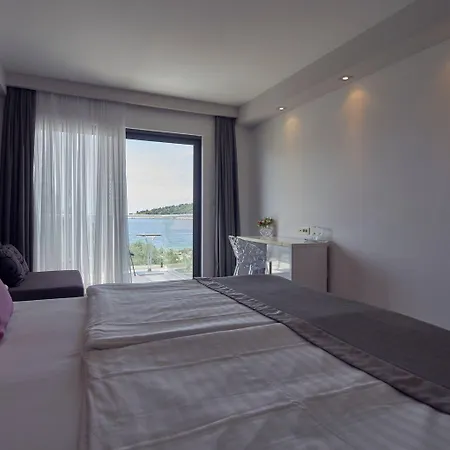 Hotel Boutique Life, Sea, Wellness & 4*