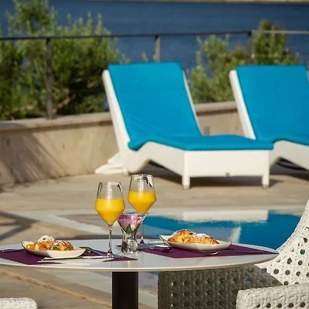 Boutique Life Hotel