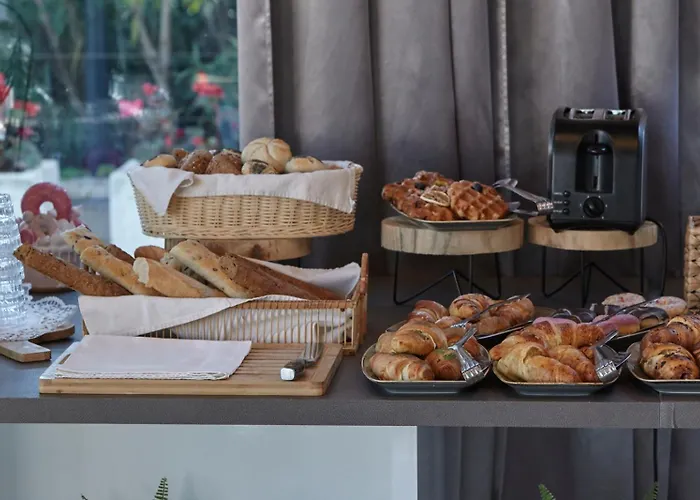 Отель Boutique Life Рогозница