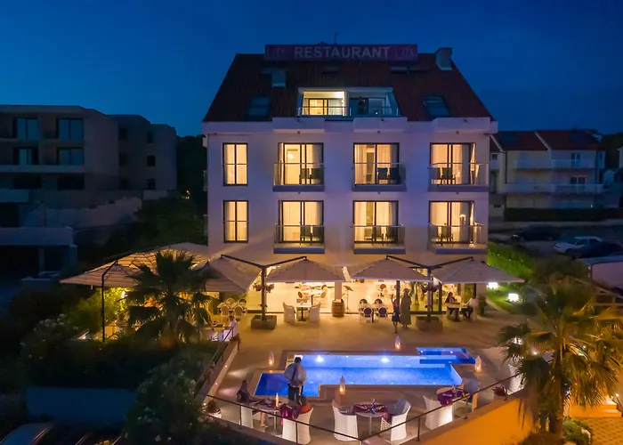 Boutique Life 4* Рогозница